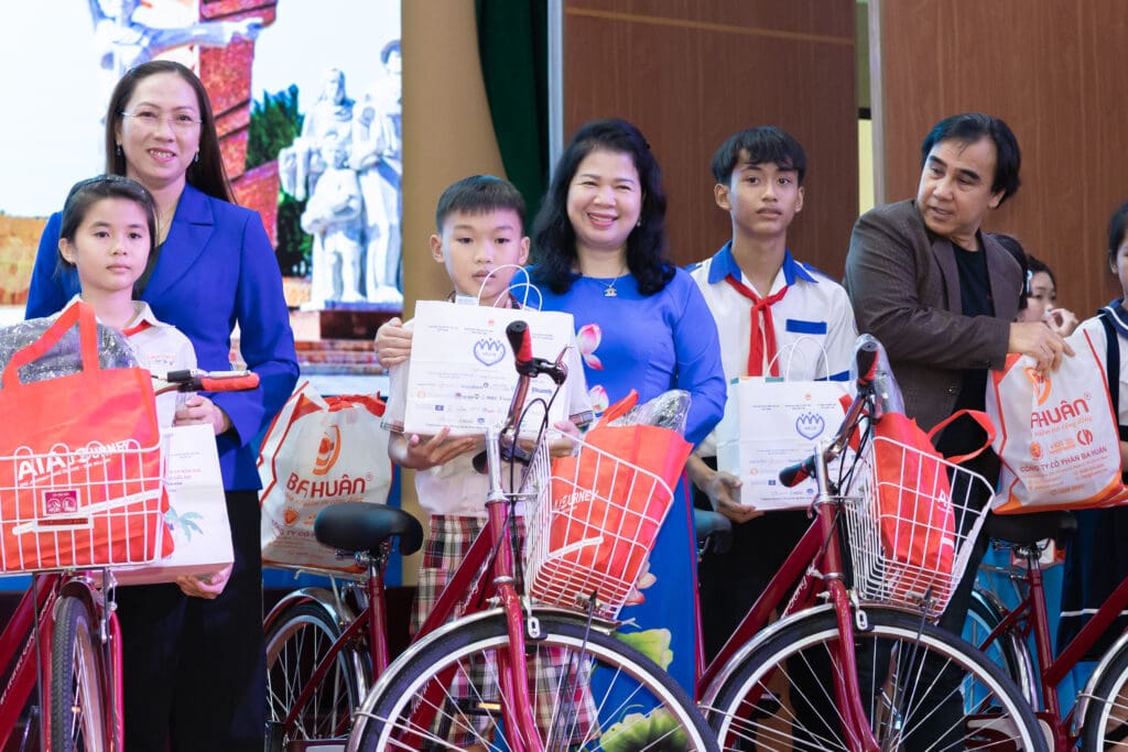🎒 Đồng hành cùng "Tháng Hành động vì Trẻ em 2025" 3 R62 6638