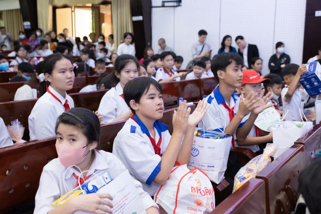 🎒 Đồng hành cùng "Tháng Hành động vì Trẻ em 2025" 6 R62 6805